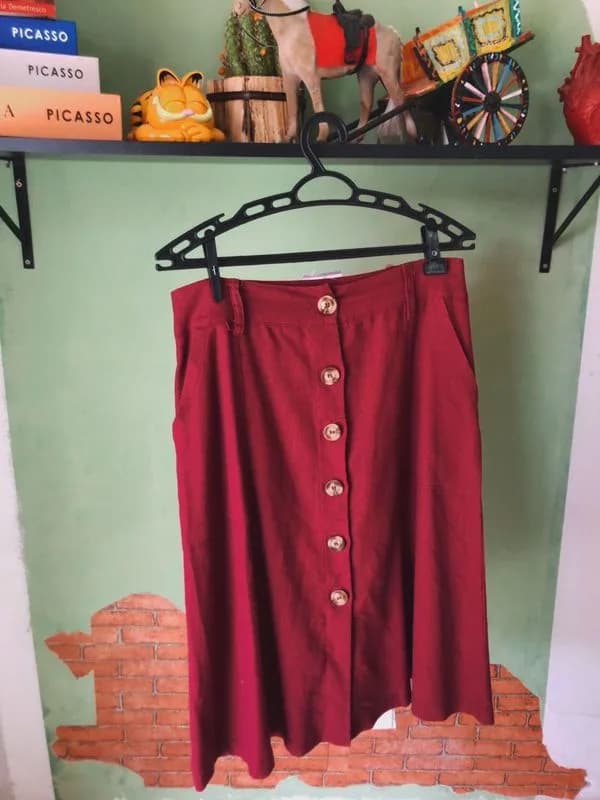 ♡ Saia midi bordô