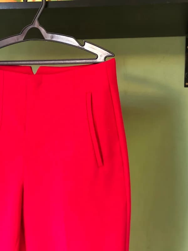 Calça vermelha social