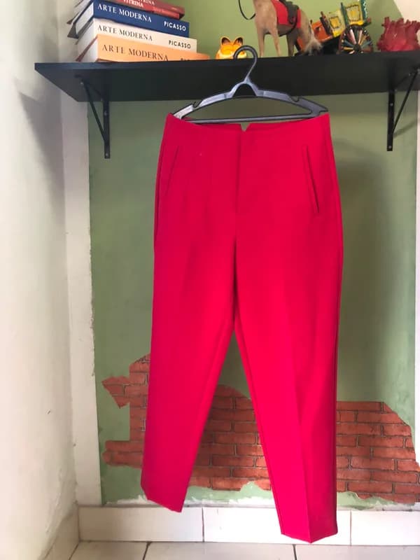 Calça vermelha social