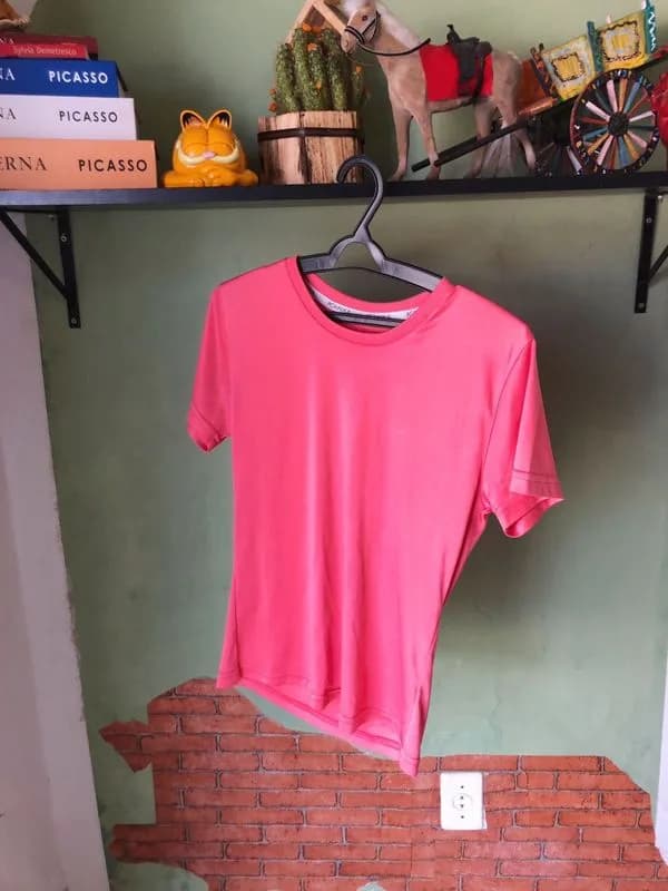 Blusa rosa de academia