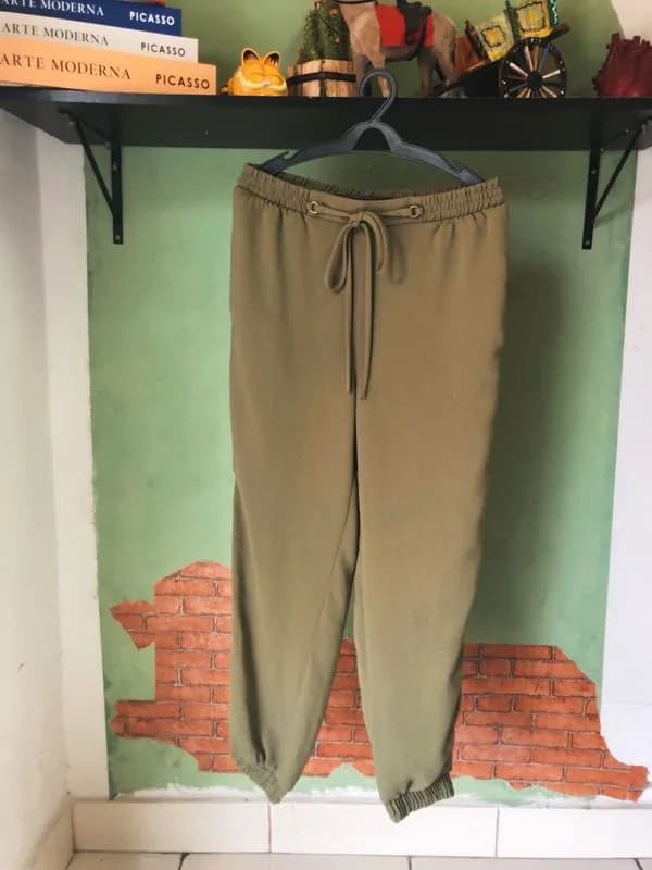 ♡ Calça verde musgo