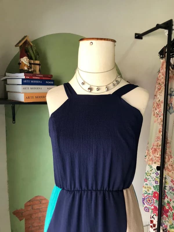 ♡ Vestido azul, verde e bege