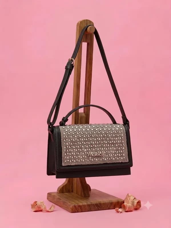♡ Bolsa preta e prateada